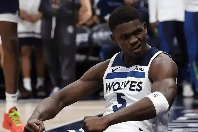 鹈鹕险胜无杜兰特太阳终结9连败 灰熊险胜国王